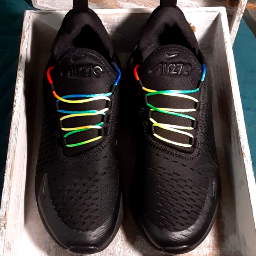 Nike Air Max 270 size 6Y-Mens